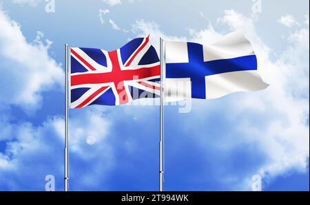 Finlandia, Regno Unito bandiera insieme sventolando contro il cielo blu Foto Stock