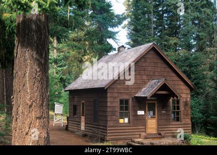 Centro visitatori, Clackamas Lake Historic Ranger Station, Mt Hood National Forest, Oregon Foto Stock