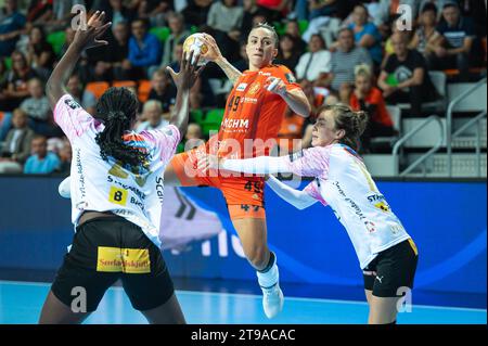 LUBIN, POLONIA - 23 SETTEMBRE 2023: Handball EHF Champions League femminile match KGHM MKS Zaglebie Lubin vs Vipers Kristiansand. In azione Patricia Macha Foto Stock