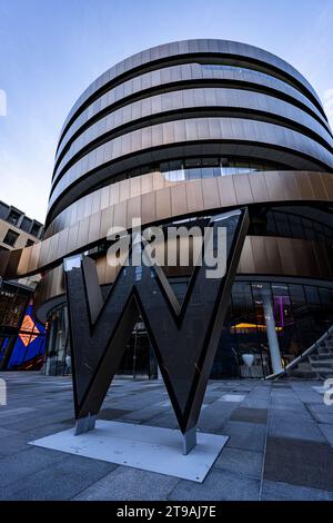 Edimburgo, Regno Unito. 23 novembre 2023 nella foto: The W Hotel nel St James Quarter di Edimburgo, che aprirà ai clienti il 29 novembre 2023. Foto Stock