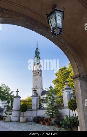 Czestochowa, Polonia - 19 luglio 2023: Monastero fortificato e chiesa di Jasna Gora. Sito di pellegrinaggio cattolico polacco con Madonna Nera a Czestochowa in Polonia. Foto Stock