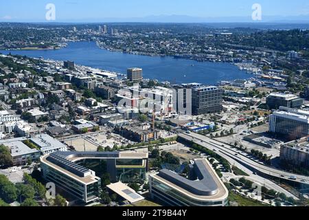 Seattle, WA, USA - 3 agosto 2023: Paesaggio urbano di Seattle, vista dallo Space Needle. Foto Stock