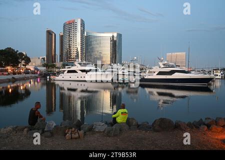 San Diego, CA, USA - 31 luglio 2023: Paesaggio urbano di San Diego con Hotel Marriott Marquis San Diego Marina. Foto Stock