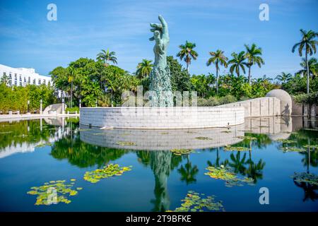 Miami Beach, FL—23 novembre 2023; Memoriale dell'Olocausto della Greater Miami Jewish Federation, aperto nel febbraio 1990, progettato da Kenneth Treister Foto Stock