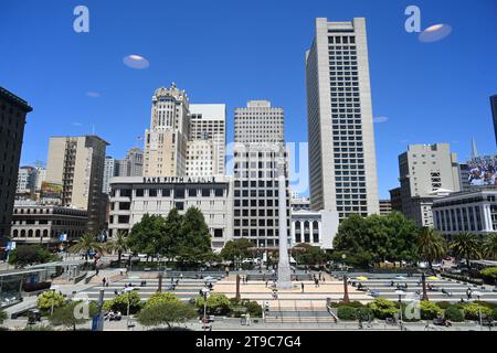 San Francisco, CA, USA - 26 luglio 2023: Union Square, i quartieri dello shopping più popolari di San Francisco. Foto Stock
