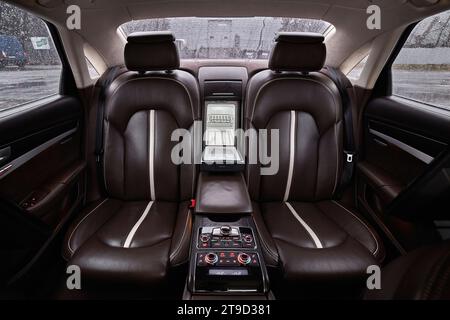 Per interni auto, parte dei sedili posteriori, chiudi Foto stock - Alamy