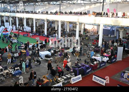 Zagabria, Croazia. 24 novembre 2023. Vista generale del Winter Classic Dog Show 2023 alla Fiera di Zagabria il 24 novembre 2023. A Zagabria, Croazia. Foto: Davorin Visnjic/PIXSELL credito: Pixsell/Alamy Live News Foto Stock