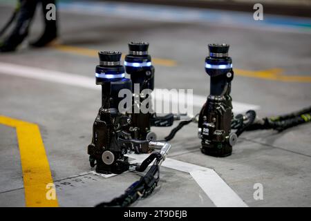 Las Vegas, Stati Uniti. 17 novembre 2023. Pitstop tools, Gran Premio di F1 di Las Vegas al Las Vegas Strip Circuit il 17 novembre 2023 a Las Vegas, Stati Uniti d'America. (Foto di HOCH ZWEI) credito: dpa/Alamy Live News Foto Stock