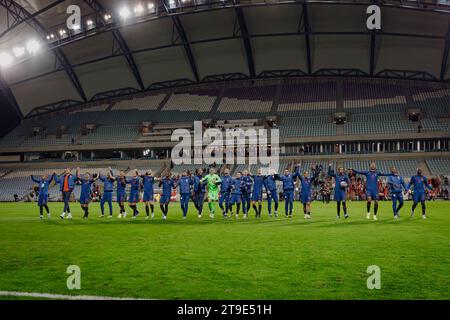 I giocatori olandesi festeggiano con i tifosi durante la partita di qualificazione a UEFA Euro 2024 tra le squadre nazionali di Gibilterra e Paesi Bassi, l'Estadio Algarv Foto Stock