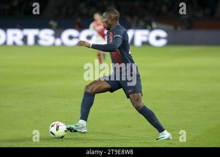 Nordi Mukiele del PSG durante la partita di calcio del campionato francese di Ligue 1 tra Paris Saint-Germain e AS Monaco il 24 novembre 2023 allo stadio Parc des Princes di Parigi Foto Stock