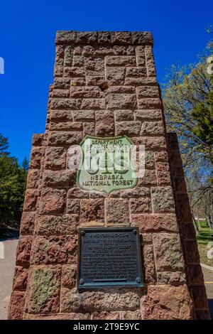 Memorial Gate per il Dr. Charles Edwin Bessey al Charles E. Bessey Tree Nursery nella Nebraska National Forest, Nebraska, USA Foto Stock