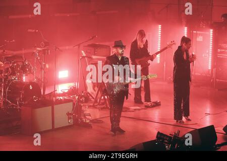 Milan, IT. 25 novembre 2023. Dave Stewart si esibisce al dal Verme Theater il 24 novembre 2013 a Milano, Italia Credit: Independent Photo Agency/Alamy Live News Foto Stock