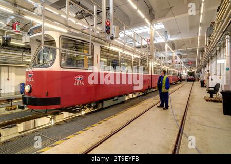 Wien, Straßenbahn, Remise (Betriebshof) Speising // Vienna, Tramway Depot Speising Foto Stock