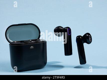 Auricolari wireless Bluetooth con spazio per la copia Foto Stock