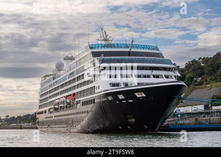 Nave da crociera "Azamara Journey" ormeggiata al terminal delle navi da crociera di Cobh, Cobh, contea di Cork, Irlanda. Foto Stock