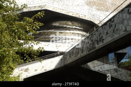 Parigi, Francia - 2 settembre 2019: Filarmonica di Parigi (Philharmonie de Paris) a Parigi, Francia. Foto Stock