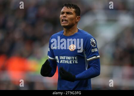 Thiago Silva del Chelsea durante la partita di Premier League tra Newcastle United e Chelsea a St. James's Park, Newcastle sabato 25 novembre 2023. (Foto: Michael driver | mi News) crediti: MI News & Sport /Alamy Live News Foto Stock