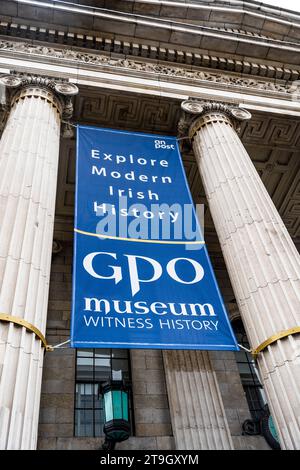 Segno del GPO Museum presso il General Post Office, sede dei Leaders of Easter Rising, in o'Connell Street, centro di Dublino, Irlanda Foto Stock