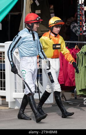 Sean Houlihan e Jack Tudor stanno andando al terreno di parata Foto Stock