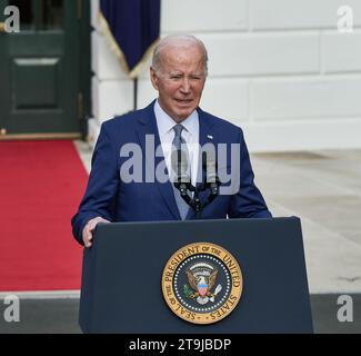 WASHINGTON, D.C., USA - 20 NOVEMBRE 2023: Il presidente Joe Biden fa un discorso per la grazia alla Turchia per il Ringraziamento Nazionale. Foto Stock