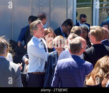 Oakland, CA - 12 agosto 2022: Il governatore Gavin Newsom parla al Chabot Space and Science Center, dove il VP Kamala Harris parlerà della California Foto Stock