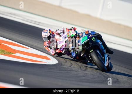 Franco Morbidelli dell'Italia e Monster Energy Yamaha MotoGP (Front) e Jorge Martin della Spagna e prima Pramac Racing (Behind) corrono durante il Practi Foto Stock