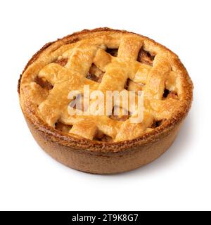 Primo piano della torta di mele appena sfornata isolata su sfondo bianco Foto Stock