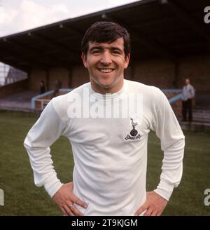 Foto del file datata 01-05-1967 di Terry Venables, Tottenham Hotspur. L'ex allenatore dell'Inghilterra, del Barcellona e del Tottenham Terry Venables è morto all'età di 80 anni. Data di emissione: Domenica 26 novembre 2023. Foto Stock