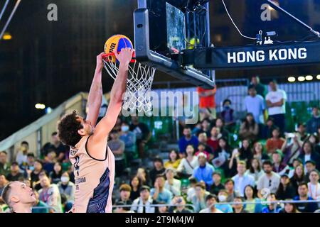 Hong Kong, Cina. 26 novembre 2023. Jan Driessen di Amsterdam HiPRO dunks durante la finale tra Amsterdam HiPRO dei Paesi Bassi e Raudondvaris Hoptrans della Lituania al 3X3 World Tour 2023 Hong Kong Masters a Hong Kong, Cina meridionale, 26 novembre 2023. Crediti: Zhu Wei/Xinhua/Alamy Live News Foto Stock