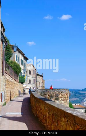 Outlook nei pressi di via dell' Amore (Love Street), Pienza, Toscana, Italia Foto Stock