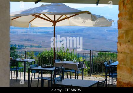 Vista da un ristorante di Pienza, Toscana, Italia Foto Stock