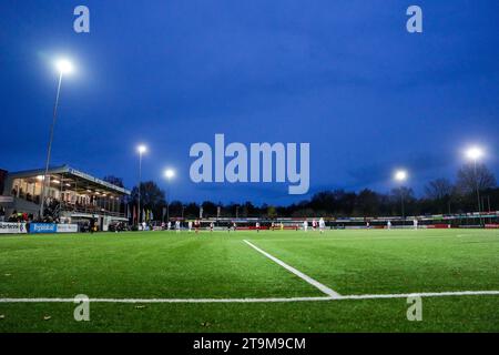 Zwolle, Paesi Bassi. 26 novembre 2023. Zwolle - Panoramica dello stadio durante la partita tra PEC Zwolle V1 contro Feyenoord V1 al VV Berkum il 26 novembre 2023 a Zwolle, Paesi Bassi. Credito: Immagini da Box a Box/Alamy Live News Foto Stock