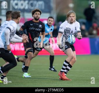 Dan Thomas dei Bristol Bears in azione durante il Gallagher Premiership Rugby Match tra Saracens e Bristol Bears allo Stonex Stadium il 25 novembre 2023 a Barnet, Inghilterra foto di Gary Mitchell Foto Stock