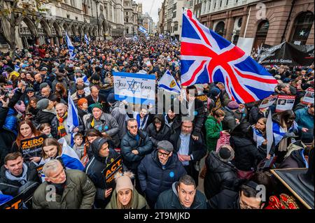 Londra, Regno Unito. 26 novembre 2023. La marcia si riunisce al di fuori delle Royal Courts of Justice sulla marcia di protesta Strand - Anti-semistismo. Crediti: Guy Bell/Alamy Live News Foto Stock