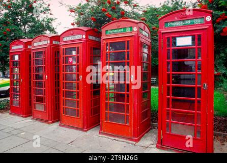 Caselle telefoniche rosse. Londra, Inghilterra. Foto Stock