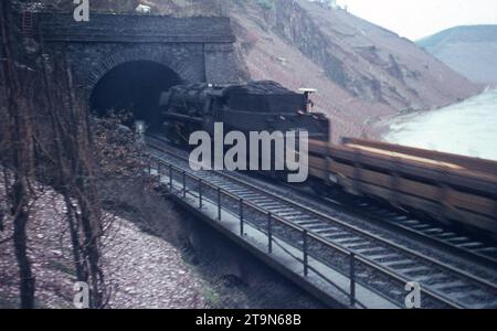 Due settimane trascorse viaggiando in Germania Ovest in treno fotografando locomotive a vapore Foto Stock