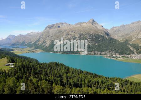 alpi svizzere: I laghi glaciali di Sils Maria e Silvaplana nell'alta Engadina Foto Stock