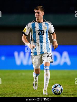 Bandung, Giava, Indonesia. 21 novembre 2023. Si Jalak Harupat Stadium Bandung, Giava, Indonesia - 21 novembre: L'argentino Franco Mastantuono in azione durante la partita della Coppa del mondo Under-17 tra Argentina e Venezuela al si Jalak Harupat Stadium il 21 novembre 2023 a Bandung, Giava, Indonesia. (Foto di Sports Press Photo) (Eurasia Sport Images/SPP) credito: SPP Sport Press Photo. /Alamy Live News Foto Stock