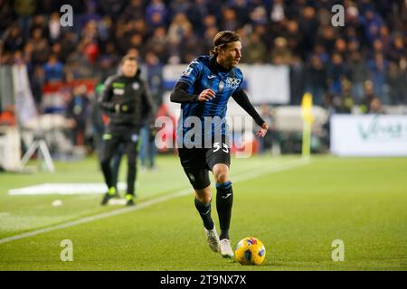 Hans Hateboer dell'Atalanta BC visto in azione durante la partita tra l'Atalanta BC e l'SSC Napoli come parte della serie A italiana, stagione 2023/2024, allo Stadio Gewiss. Punteggio finale; Atalanta 1: 2 Napoli. Foto Stock