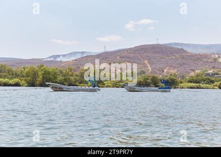 Un tour in barca attraverso il Sumideo Canyon nel Chiapas Foto Stock