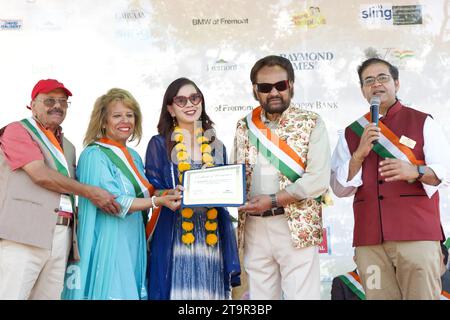 Fremont, CA - 20 agosto 2023: Il consigliere Raj Salwan parla al FOG Festival. Una celebrazione annuale del patrimonio e della cultura indiana per l'intero complesso Foto Stock