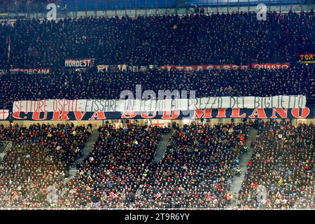 Novembre 25 2023 Milano - Italia - sport, calcio - Milano vs Fiorentina Campionato Italiano 2023/2024 - Stadio G. Meazza - nella foto: curva sud a.. Foto Stock