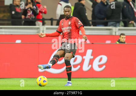 Novembre 25 2023 Milano - Italia - sport, calcio - Milano vs Fiorentina Campionato Italiano 2023/2024 - Stadio G. Meazza - nella foto: Fikayo Tomor Foto Stock