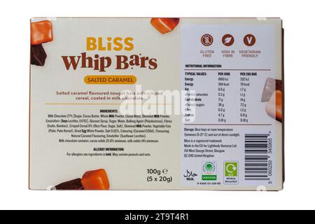 Informazioni nutrizionali ed elenco degli ingredienti sulla scatola di barrette Bliss Whip Caramel salato isolato su sfondo bianco Foto Stock
