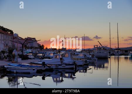Sunrise Serenity a sali Marina Foto Stock