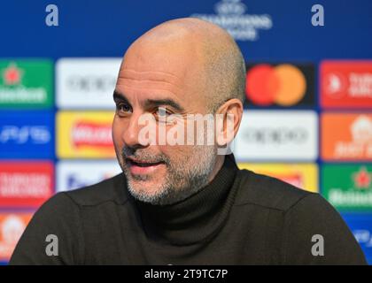 Manchester, Inghilterra, 27 novembre 2023. Il manager del Manchester City Pep Guardiola parla con la stampa, durante la conferenza stampa Manchester City UEFA Champions League V RB Lipsia (Credit Image: ©Cody Froggatt/Alamy Live News) Foto Stock