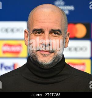 Manchester, Inghilterra, 27 novembre 2023. Il manager del Manchester City Pep Guardiola parla con la stampa, durante la conferenza stampa Manchester City UEFA Champions League V RB Lipsia (Credit Image: ©Cody Froggatt/Alamy Live News) Foto Stock