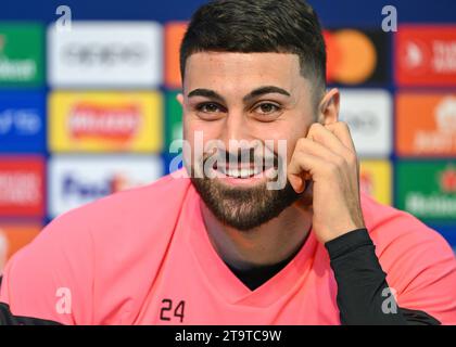 Manchester, Inghilterra, 27 novembre 2023. Joško Gvardiol #24 di Manchester City parla con la stampa, durante la conferenza stampa Manchester City UEFA Champions League V RB Leipzig (Credit Image: ©Cody Froggatt/Alamy Live News) Foto Stock