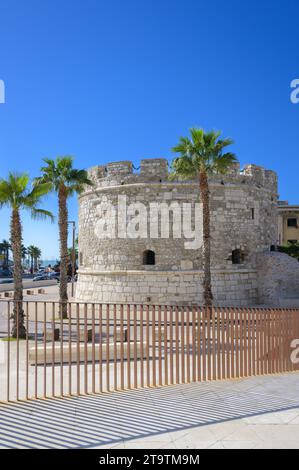 La cosiddetta Torre Veneziana di Durazzo in una soleggiata giornata estiva - l'Albania Foto Stock