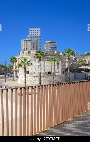 La cosiddetta Torre Veneziana di Durazzo in una soleggiata giornata estiva - l'Albania Foto Stock